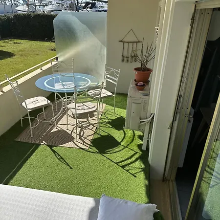 Apartmán Front De A 10metres De La